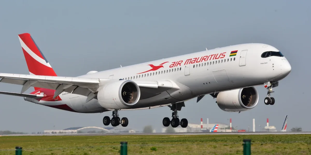 Airbus A350 d’Air Mauritius au décollage.
